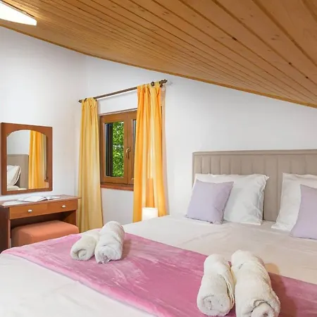 Charming Stone Carla Near The Sea And Town By Wiibuk * Pola