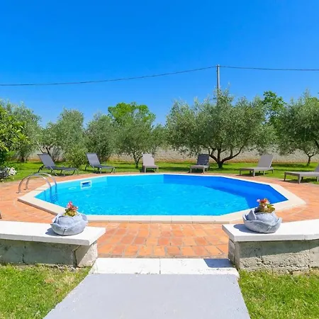 Charming Stone Carla Near The Sea And Town By Wiibuk * Pula